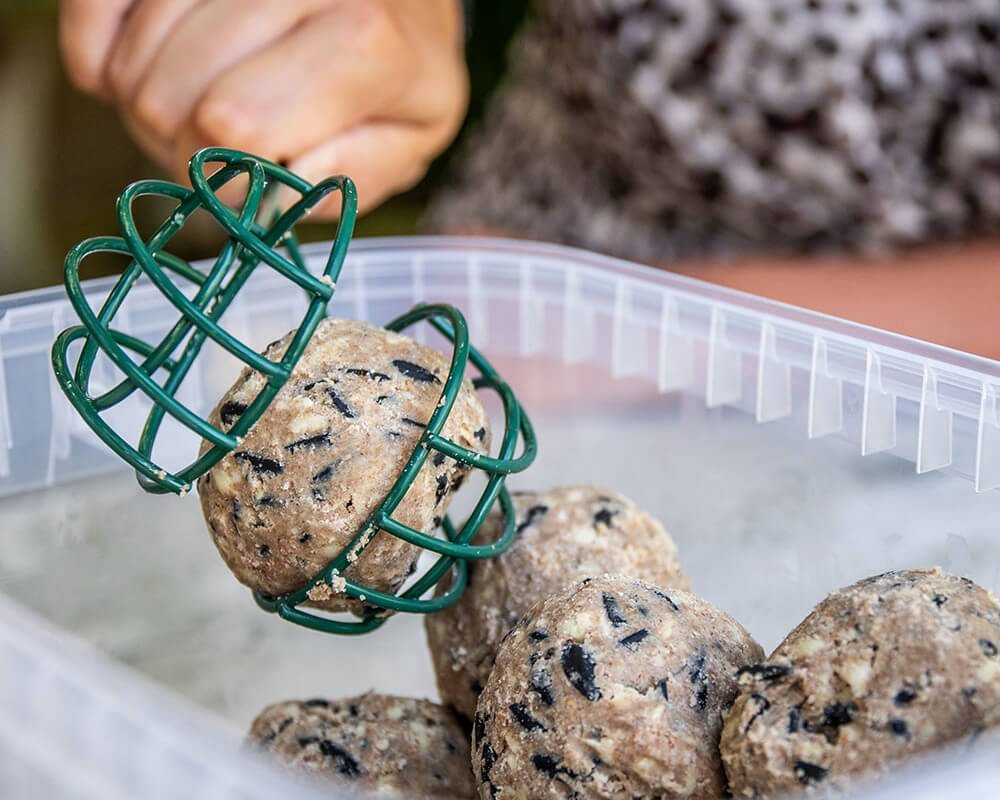 Lima Suet Ball Feeder - Image 3